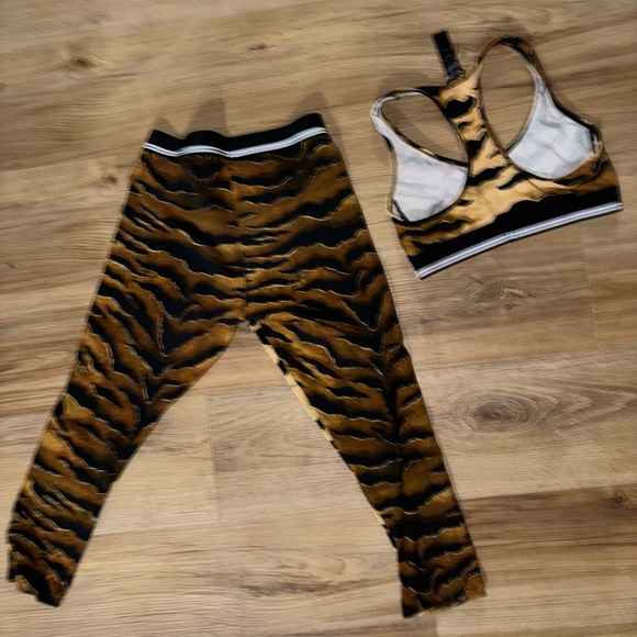 Authentic dsquared set - Picture 3 of 5